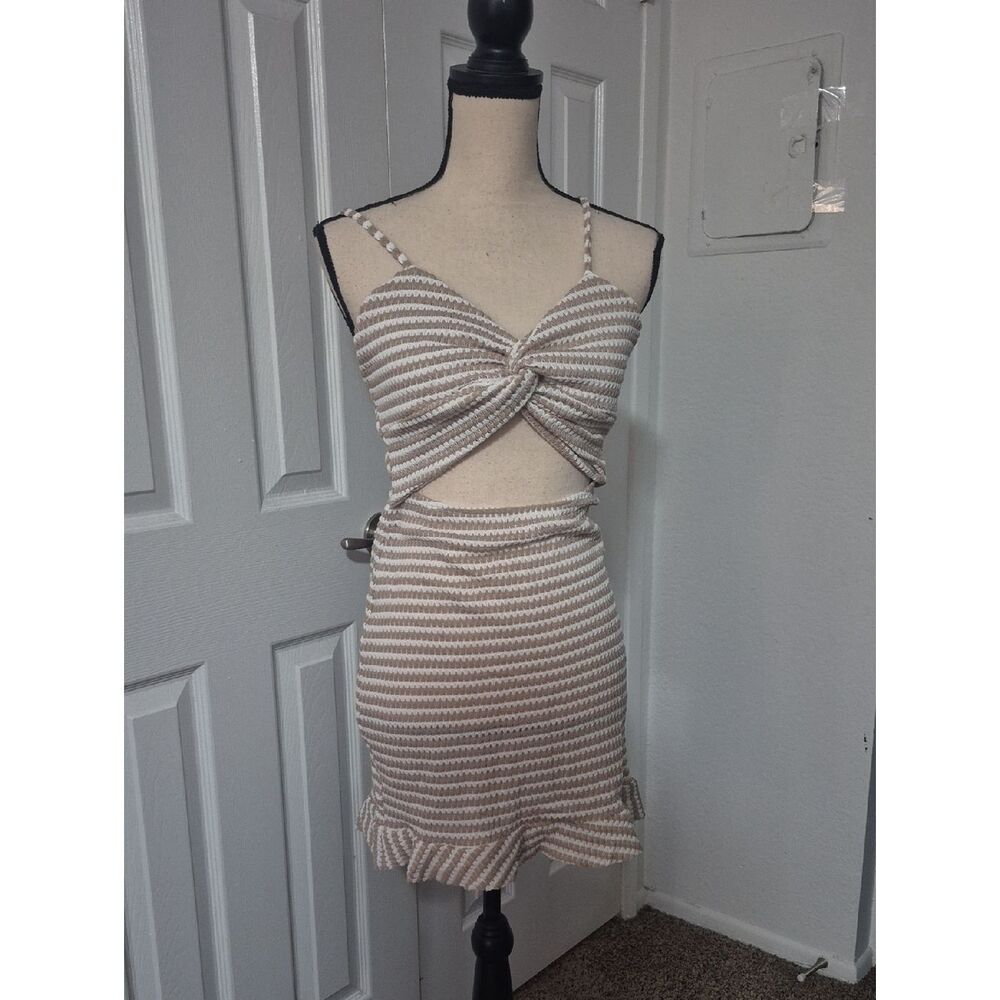 Cute Casual Comfy Striped Twisted Front Knit Two-Piece Set - Beige & White SZ L